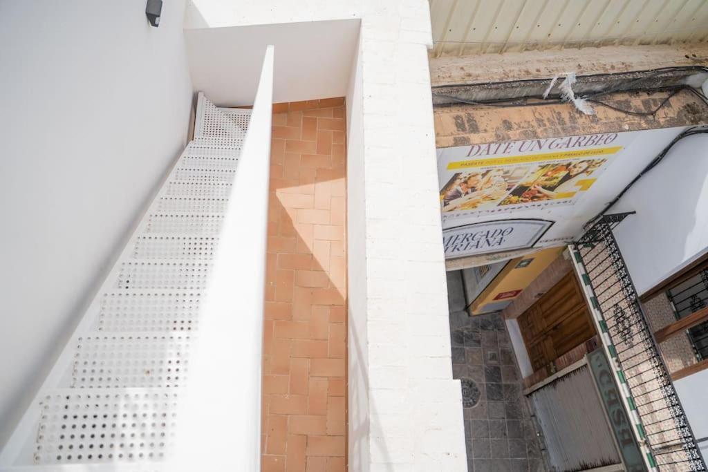 Optimus Corazon De Triana Apartment Sevilla Bagian luar foto